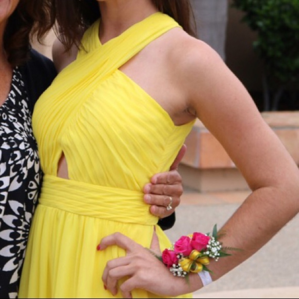 Nordstrom Beautiful Yellow Prom Dress